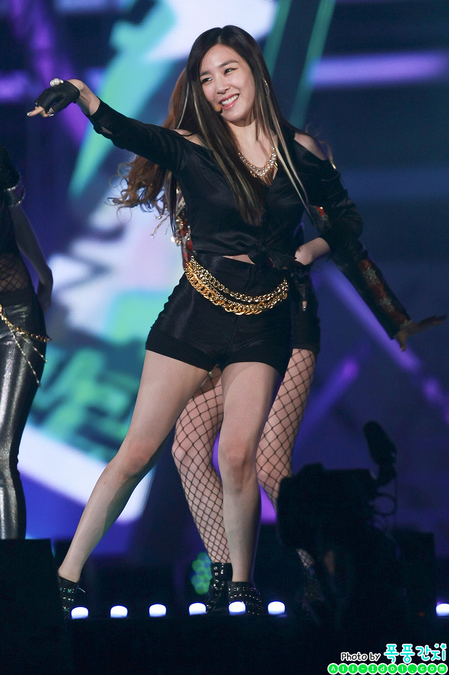 [PIC][11-05-2013]Hình ảnh mới nhất từ Đại nhạc hội "Dream Concert 2013" của SNSD - Page 5 03227E4F518F6CAF33BAB4