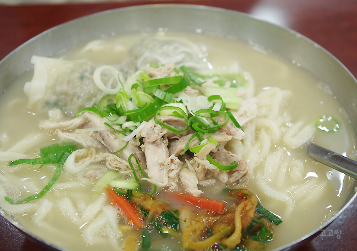 여의도맛집 : 콩국수 & 손칼국수 & 비빔국수 전문 진주집