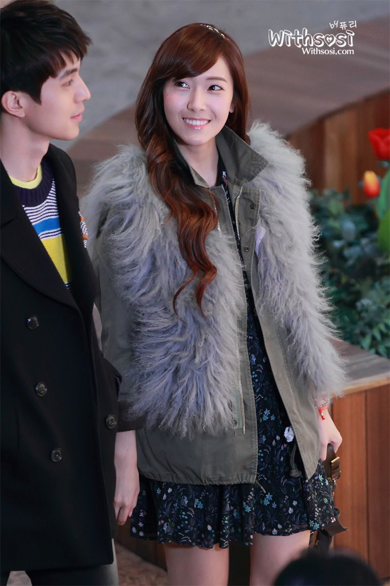 [OTHER][20-01-2012]Jessica tại trường quay của bộ phim "Wild Romance" - Page 16 1467DA3A4F33B58B40CAD9