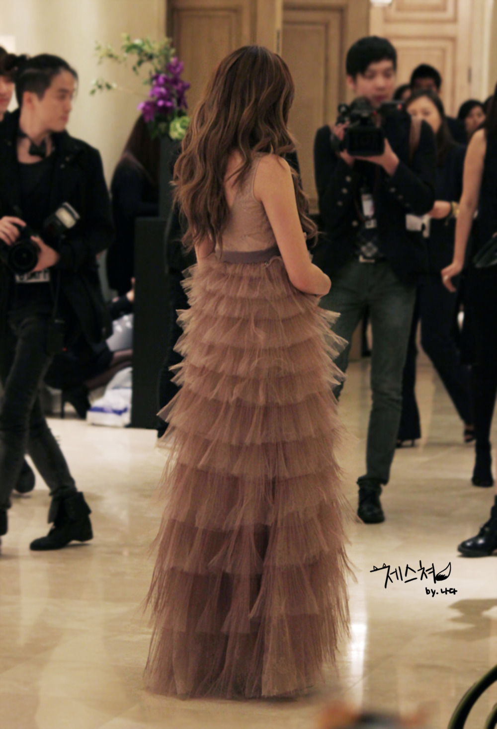 [PIC][20-10-2011]JESSICA XUẤT HIỆN TẠI W MAGAZINE EVENT VÀO CHIỀU NAY 166657484EA0331D396D0A