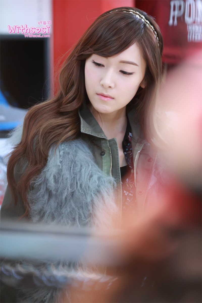 [OTHER][20-01-2012]Jessica tại trường quay của bộ phim "Wild Romance" - Page 16 167E2F384F33B5EE3426FE
