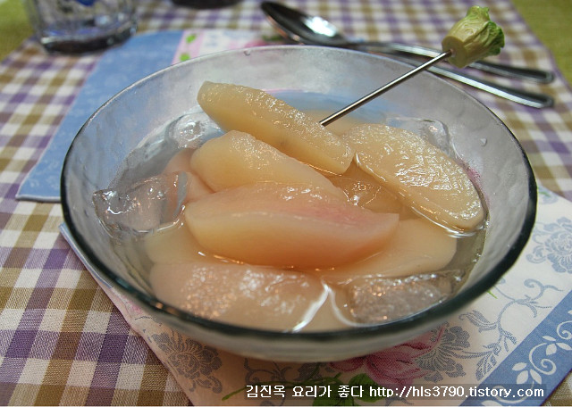 맛없는 복숭아를 이용해서 손쉽게 만든 복숭아통조림 *^^*