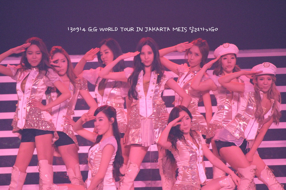[PIC][13-09-2013]SNSD khởi hành đi Indonesia để biểu diễn "2013 Girls' Generation World Tour ~Girls & Peace~ in JAKARTA" vào chiều nay - Page 11 22045846523AFF6443D637