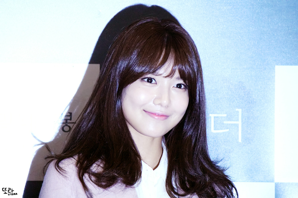 [PIC][04-11-2014]SooYoung xuất hiện tại buổi công chiếu bộ phim "Daughter" vào tối nay 2266154C545B645B186089