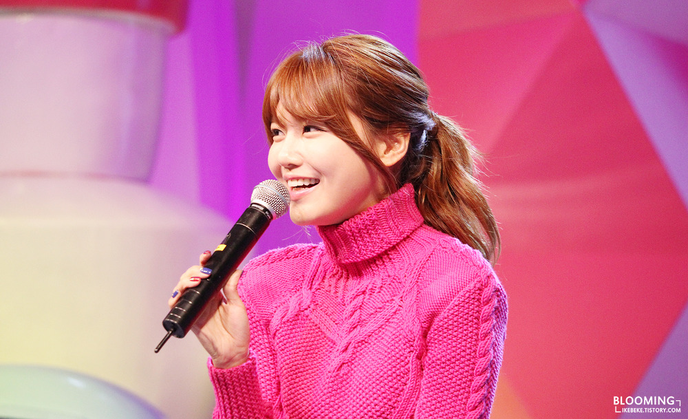 [PIC][21-12-2014]SooYoung xuất hiện tại "2014 SBS Award Festival (SAF) Hanbam Stage Greeting" vào chiều nay 2625333D549800E21530C9