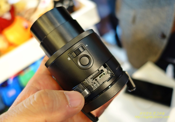 Sony QX100