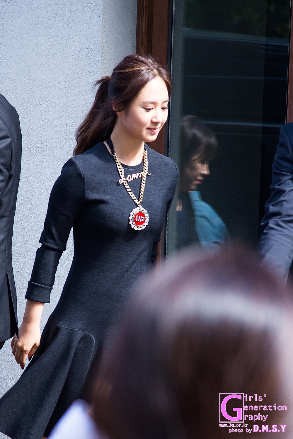 [PIC][30-09-2013]Yuri xuất hiện tại buổi họp báo ra mắt bộ phim "No Breathing" vào trưa nay - Page 2 275CE04052496F04144001