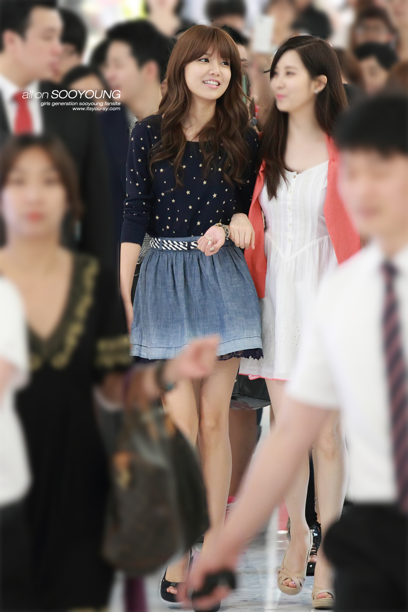 [PIC][28-07-2013]SooYoung và SeoHyun xuất hiện tại buổi fansign cho "Tommy Hilfiger" vào chiều nay 2312634351F72E223B1E5C